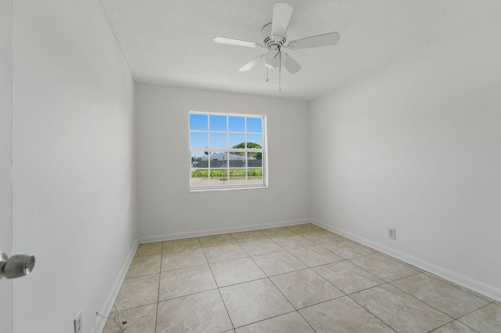 1500 W 13TH Street W, Riviera Beach, FL 33404 photo 9