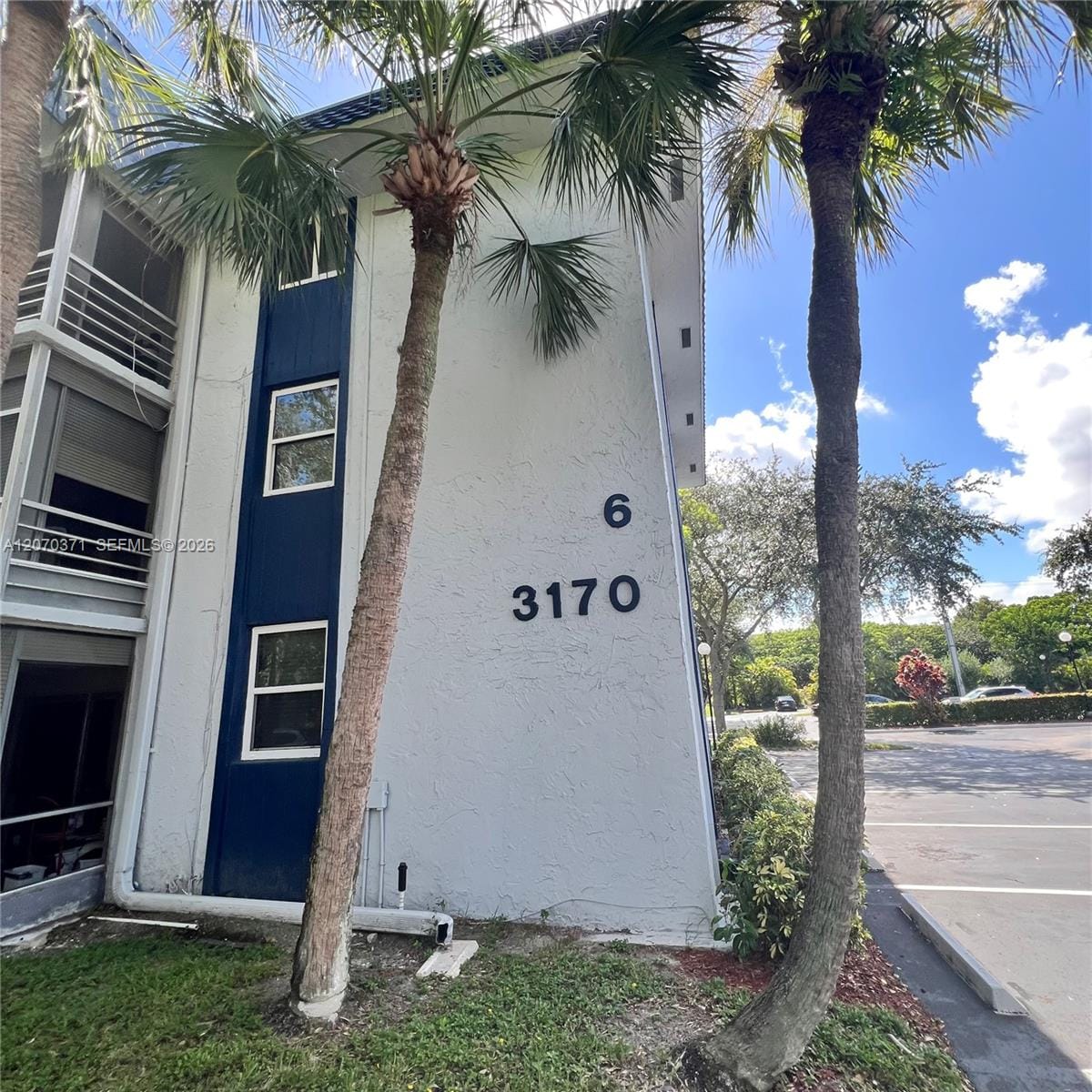 3170 Holiday Springs Boulevard 6-105, Margate, FL 33063