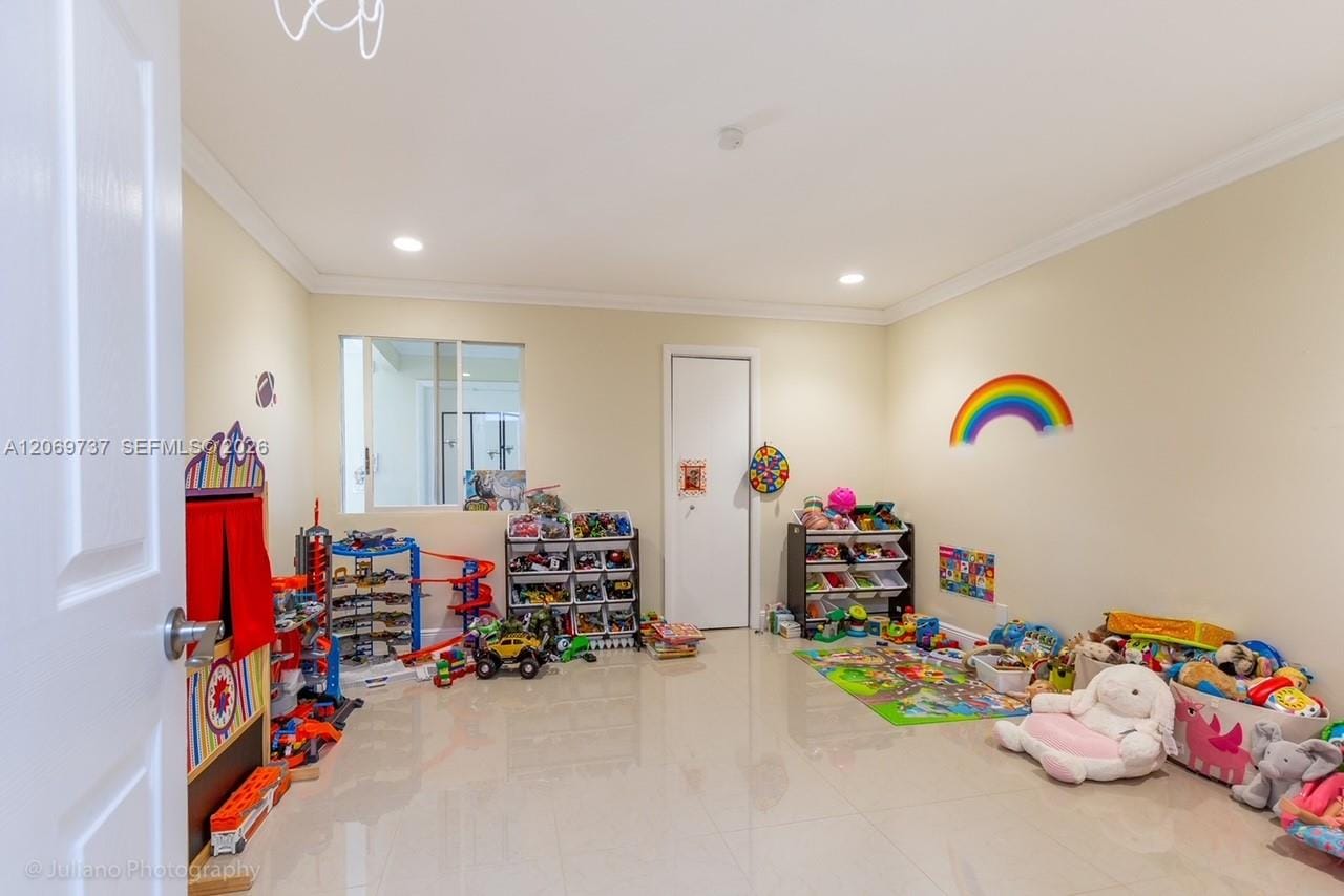 437 Holiday Drive, Hallandale Beach, FL 33009 photo 18
