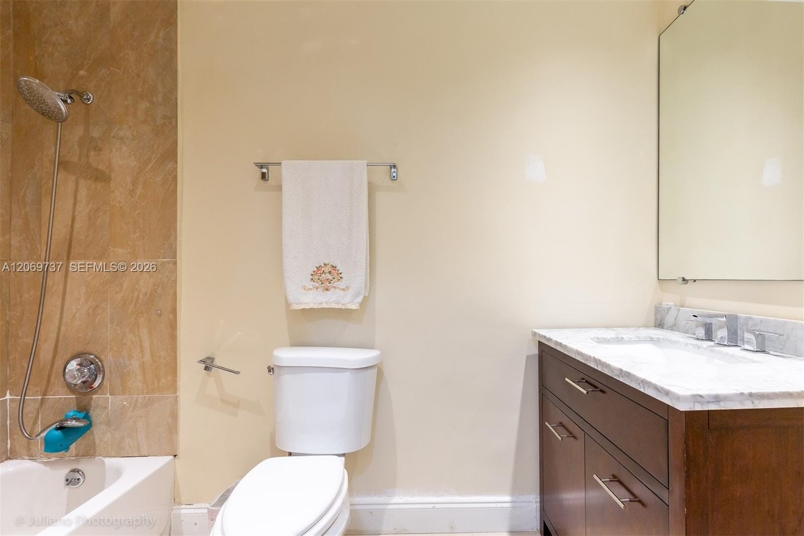 437 Holiday Drive, Hallandale Beach, FL 33009 photo 25