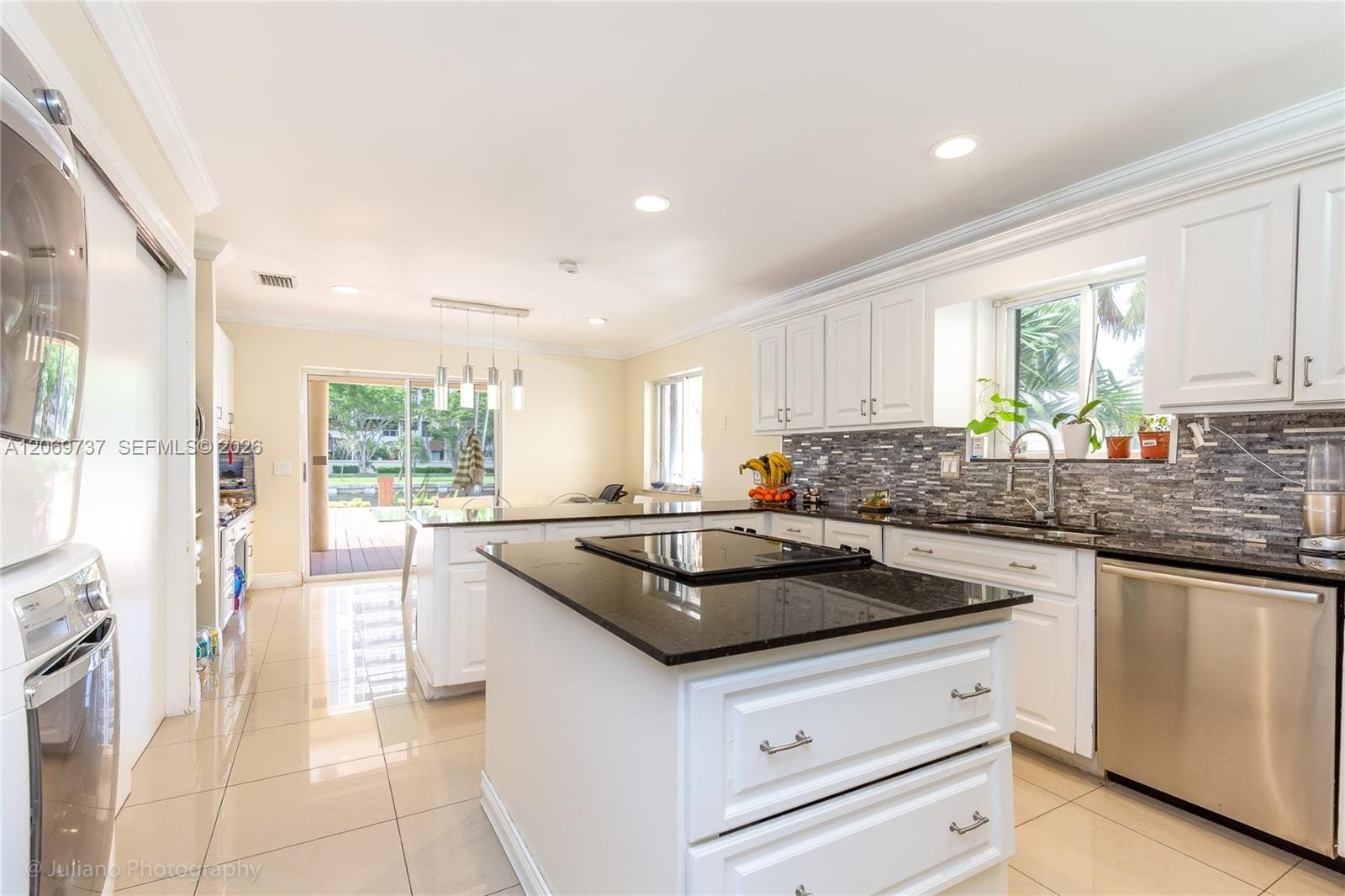 437 Holiday Drive, Hallandale Beach, FL 33009 photo 4