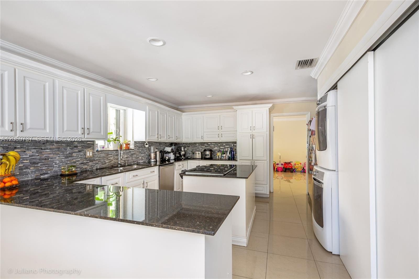 437 Holiday Drive, Hallandale Beach, FL 33009 photo 8