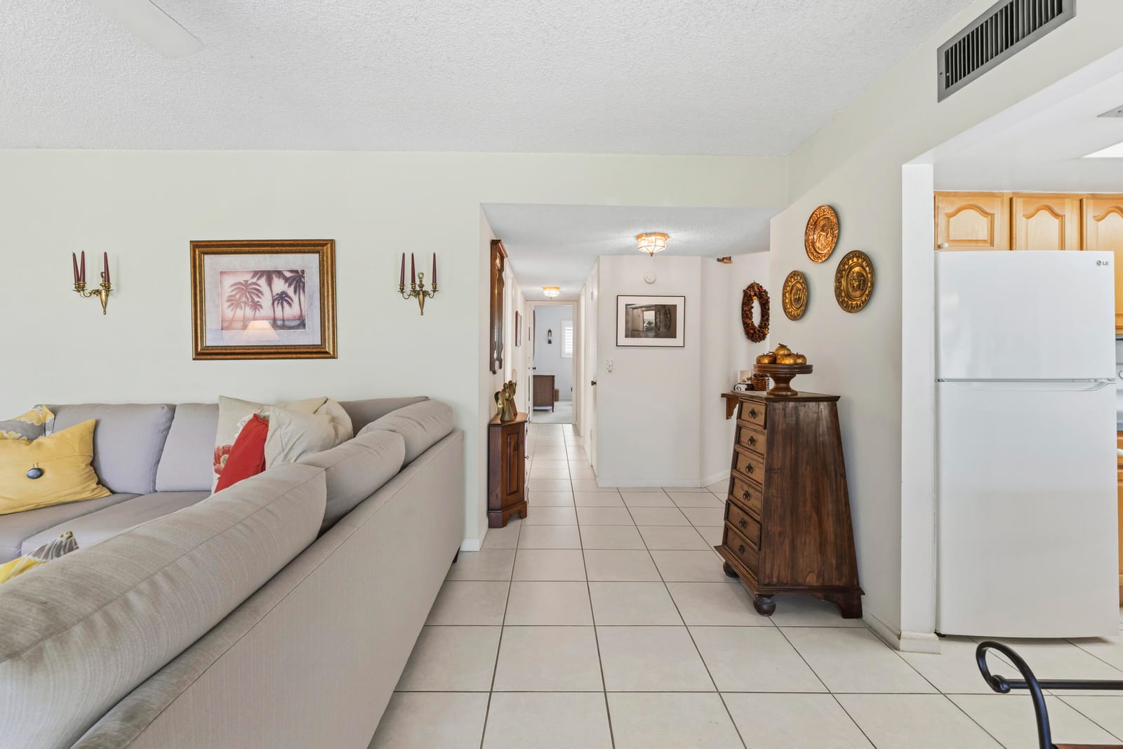 1600 NE Dixie Highway 4-107 — photo 11