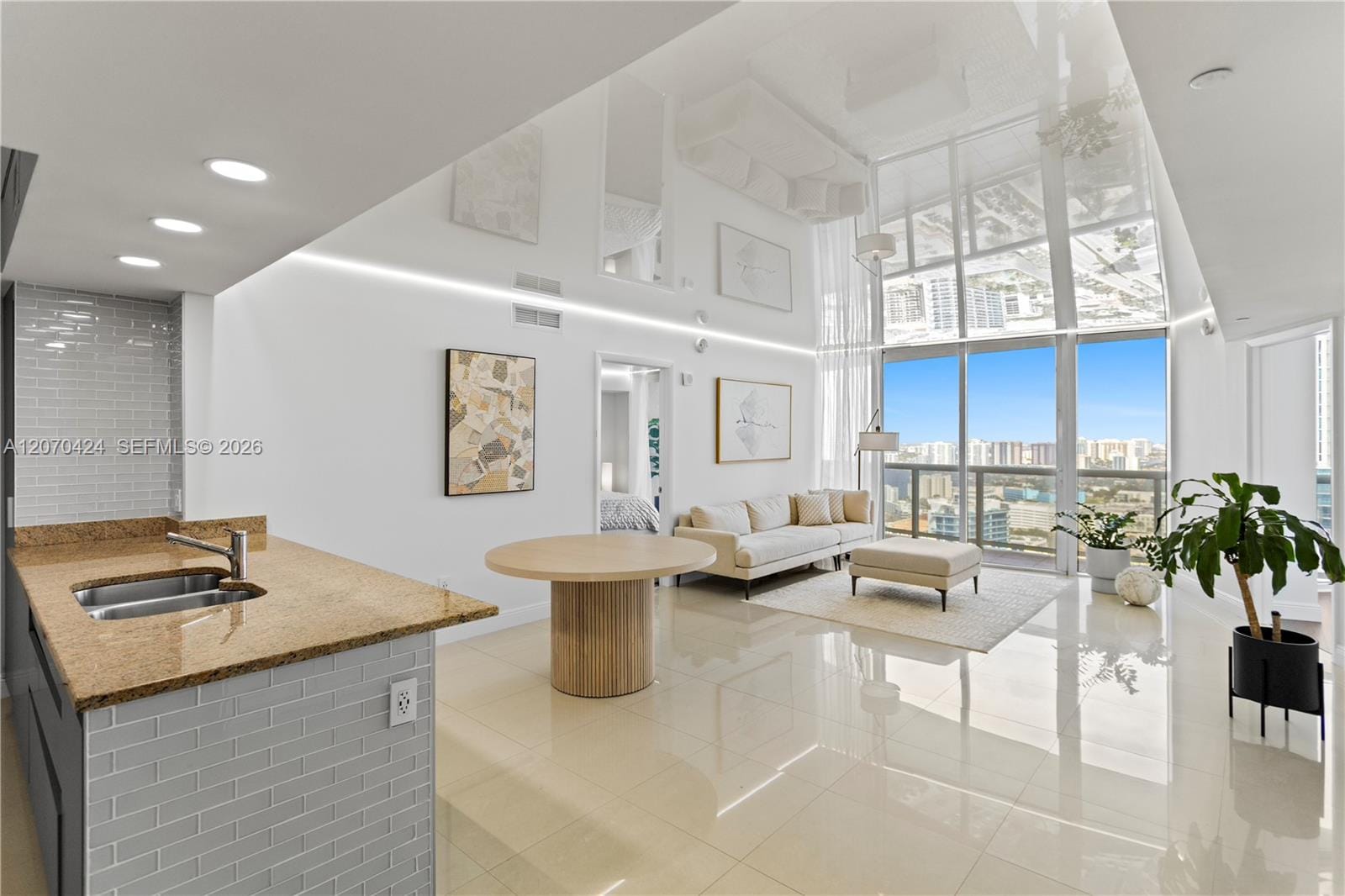 17201 Collins Avenue 3502, Sunny Isles Beach, FL 33160 photo 3