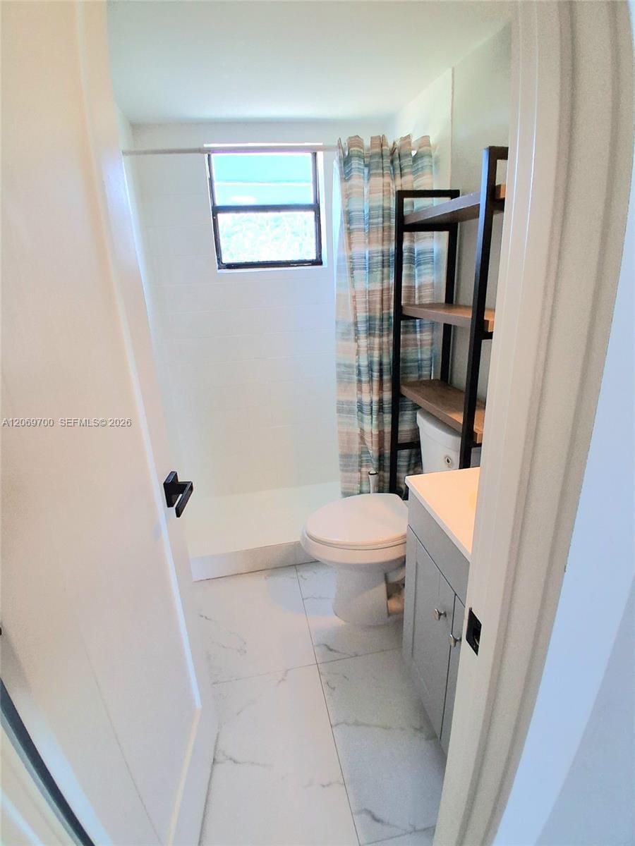 2770 W 60th Place 201, Hialeah, FL 33016 photo 8