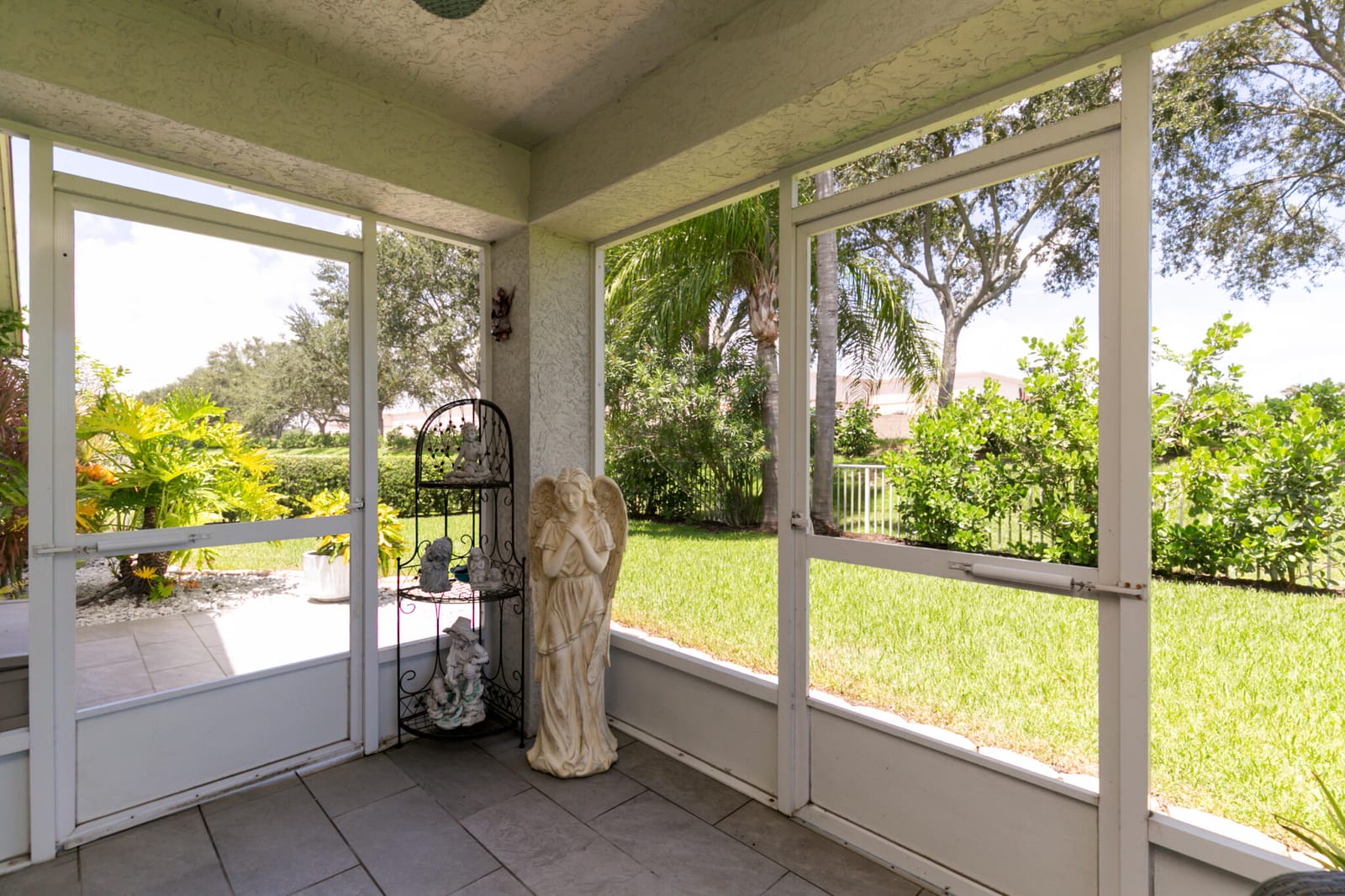 334 SW North Shore Boulevard — photo 3