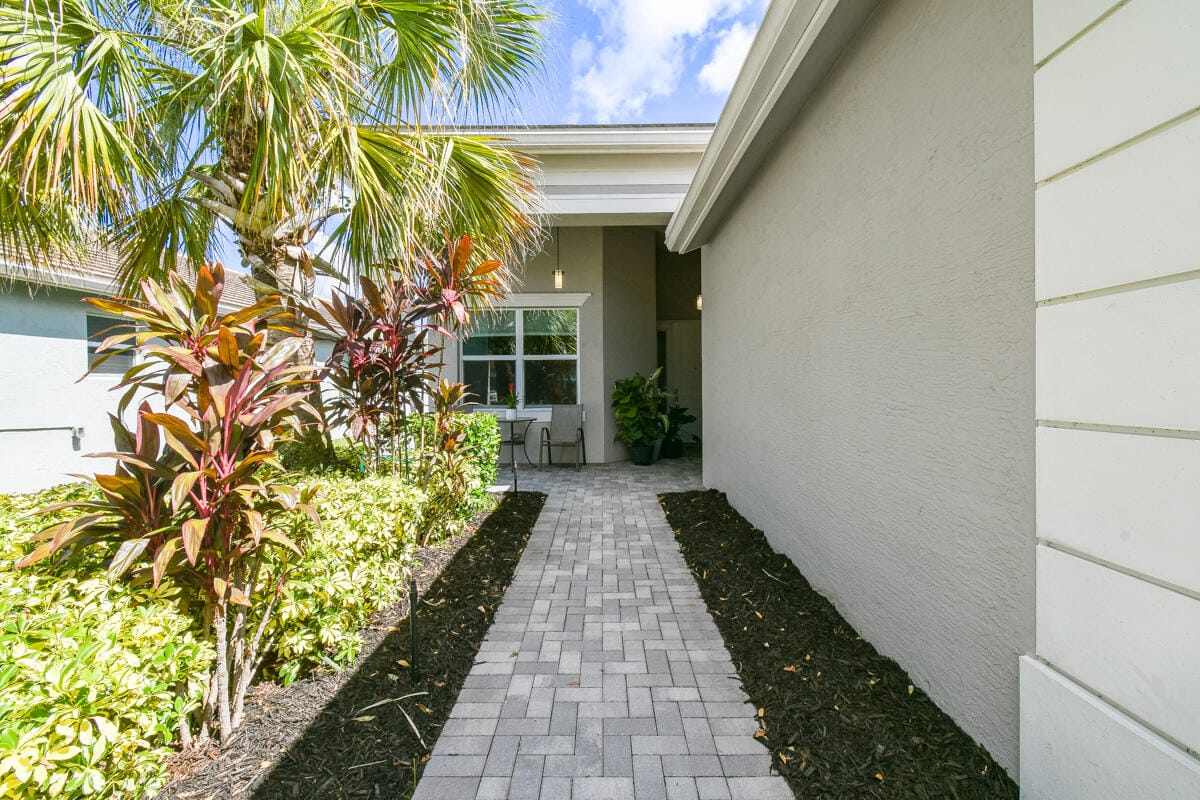 13407 SW River Rock Road — photo 8