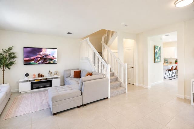 12092 NW 24TH Place, Golf Park, Miami, FL
