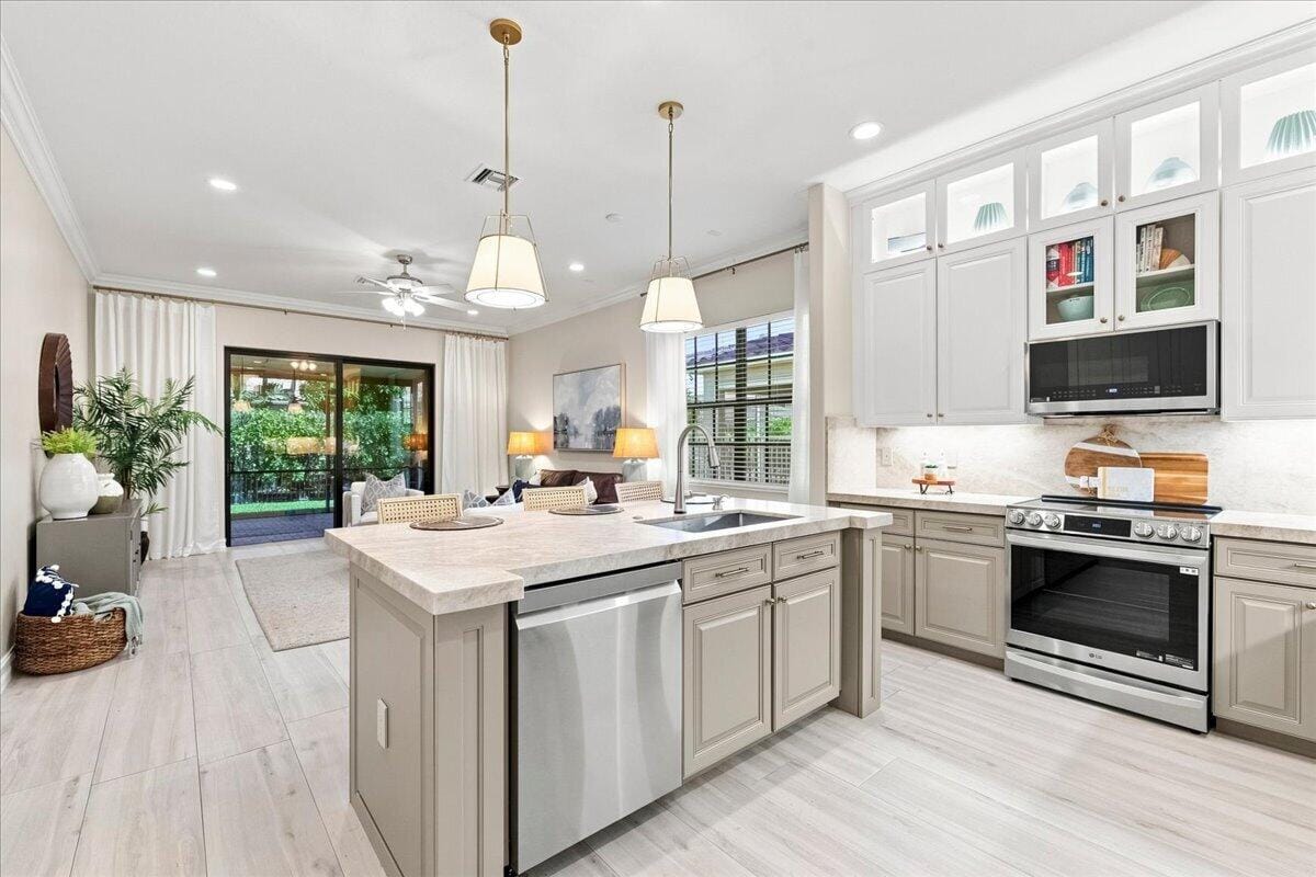 7336 NW 112th Way, Parkland, FL 33076 photo 9