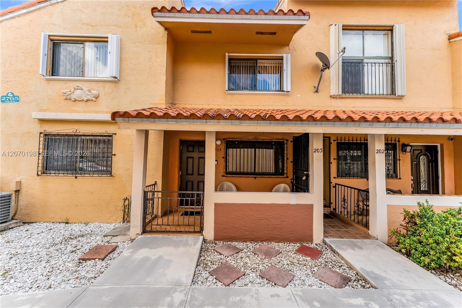 2765 W 61st Place 103, Hialeah, FL 33016
