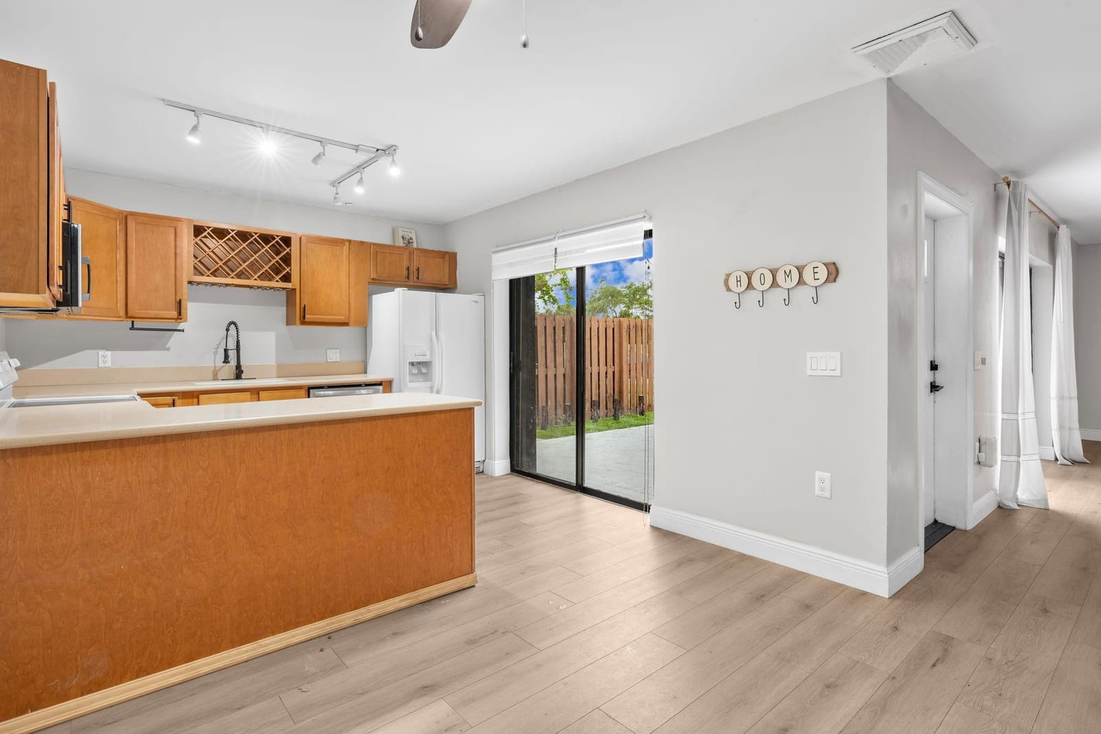 4065 WIMBLEDON Drive — photo 11