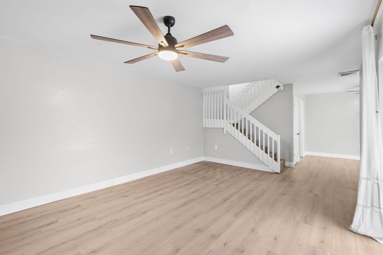 4065 WIMBLEDON Drive — photo 7