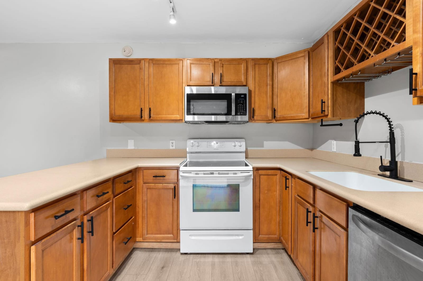 4065 WIMBLEDON Drive — photo 10
