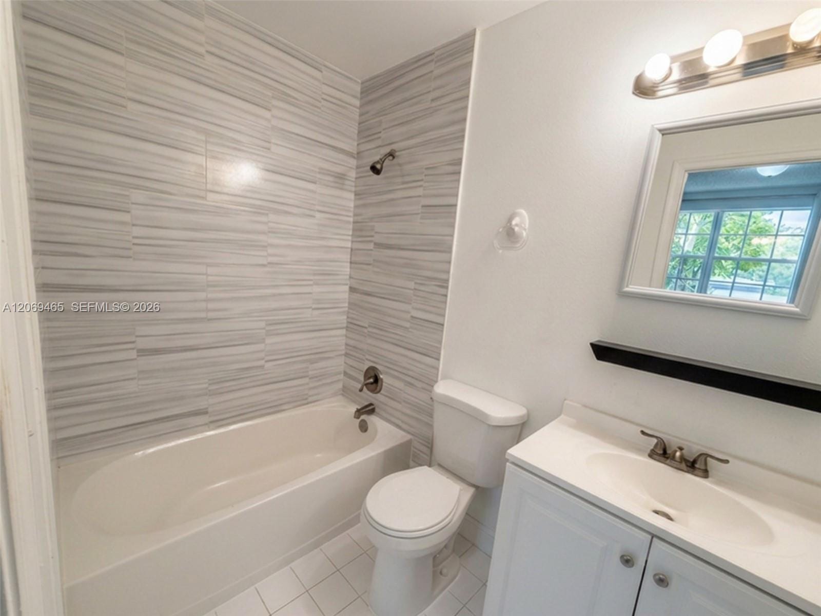 3152 SW 49th Street 126 — photo 2