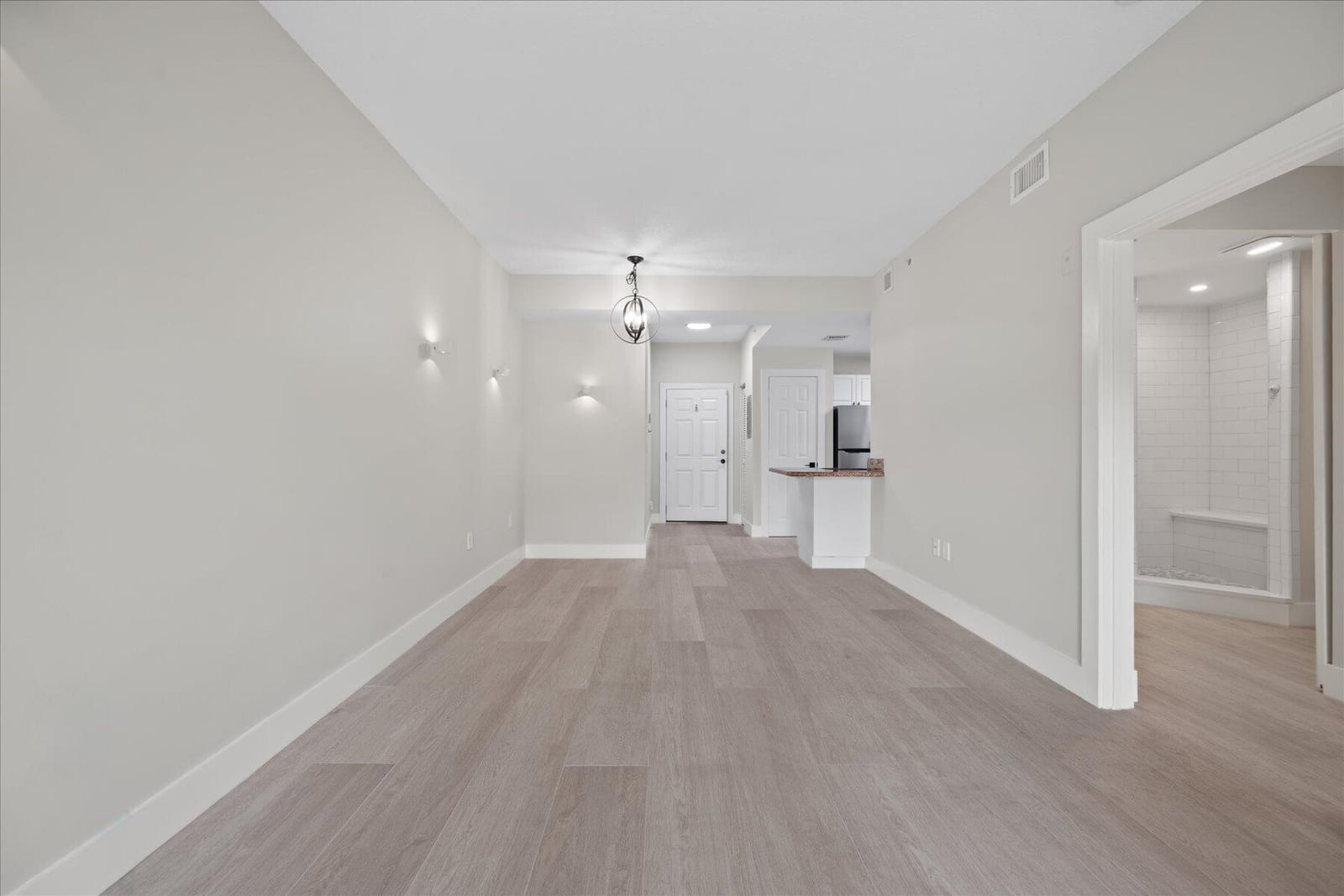 2020 Greenview Shores Boulevard 102 — photo 2