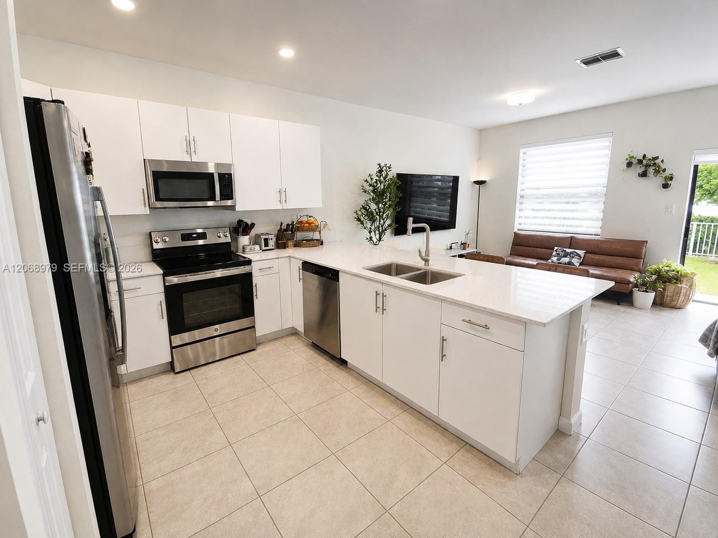 3382 W 114th Terrace, Hialeah, FL 33018 photo 5