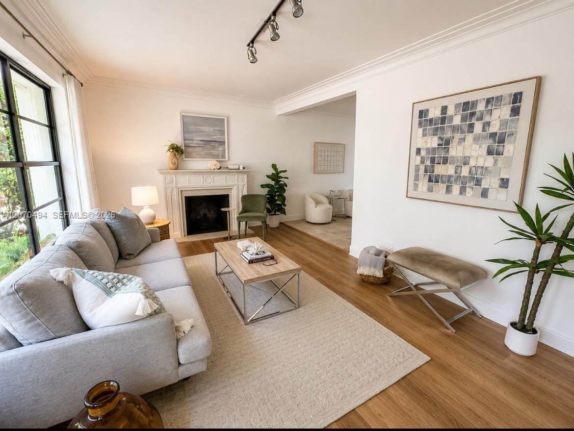 585 NE 121st Street — photo 10