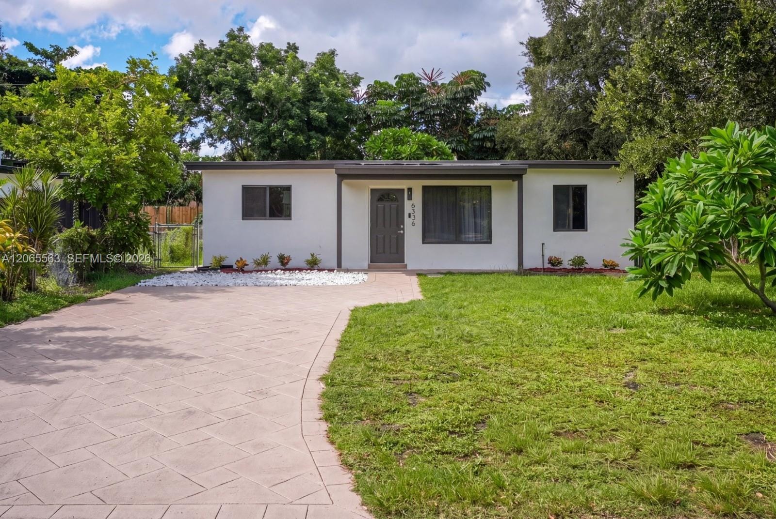 6336 Garfield Street, Hollywood, FL 33024