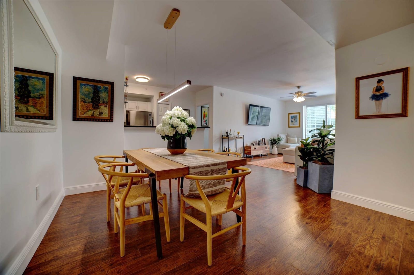 720 S Sapodilla Avenue 413 — photo 2