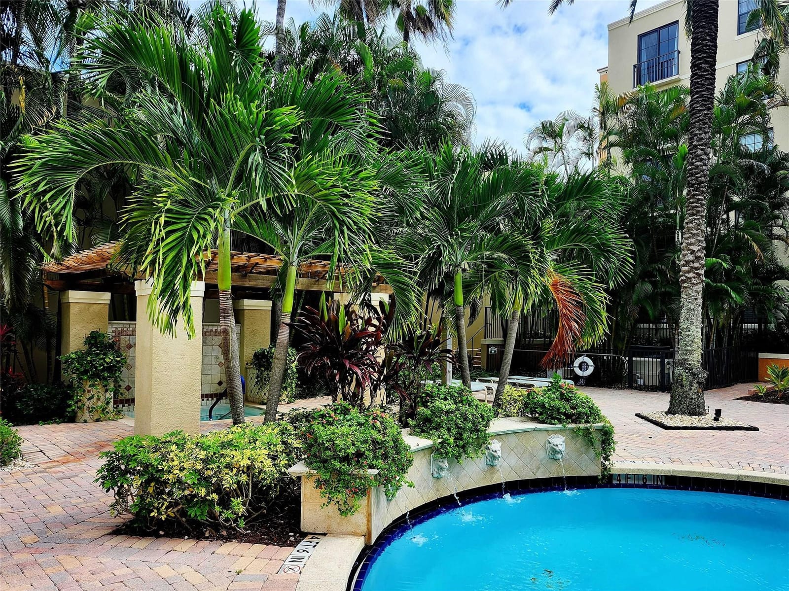 720 S Sapodilla Avenue 413 — photo 10