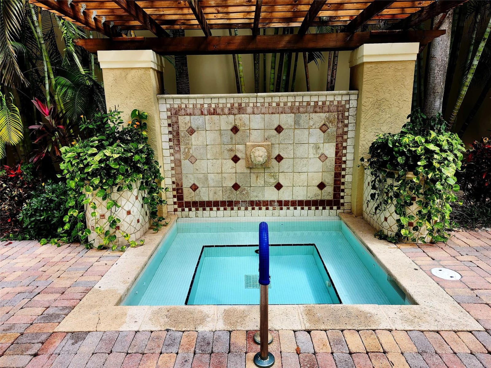 720 S Sapodilla Avenue 413 — photo 12