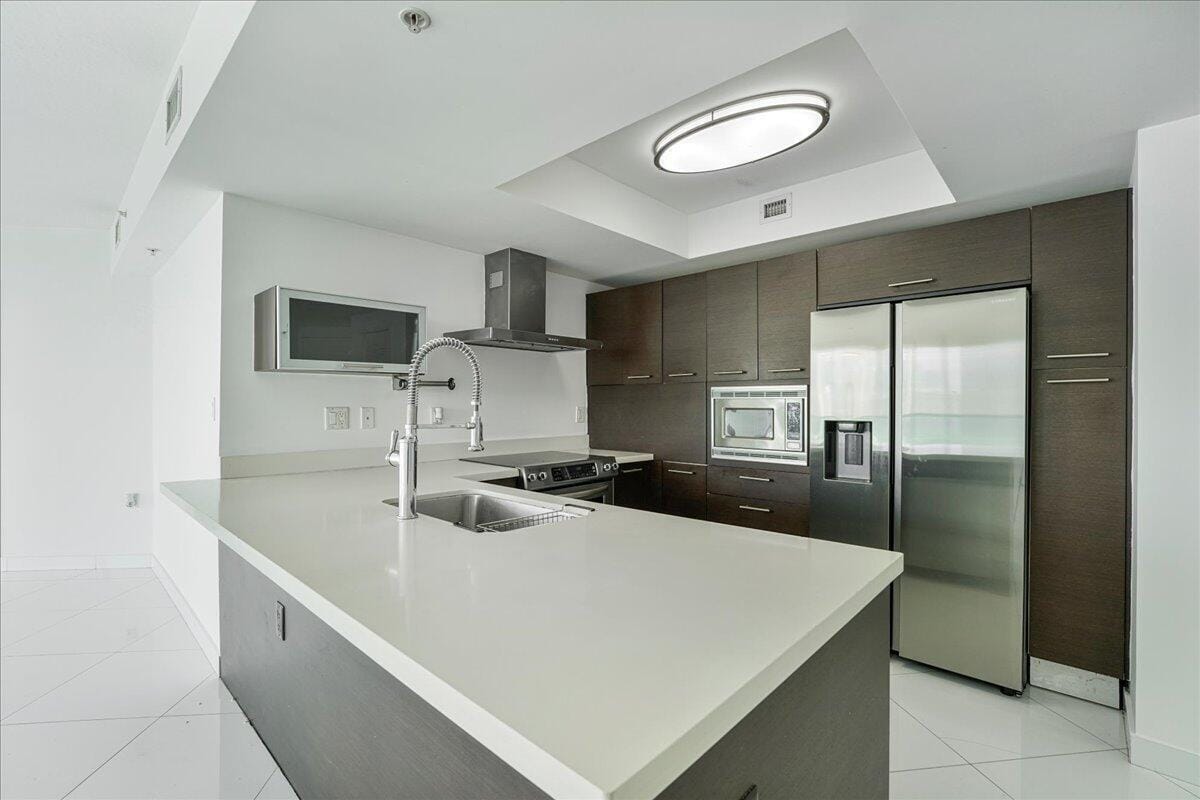 200 SUNNY ISLES Boulevard 2-1701 — photo 3