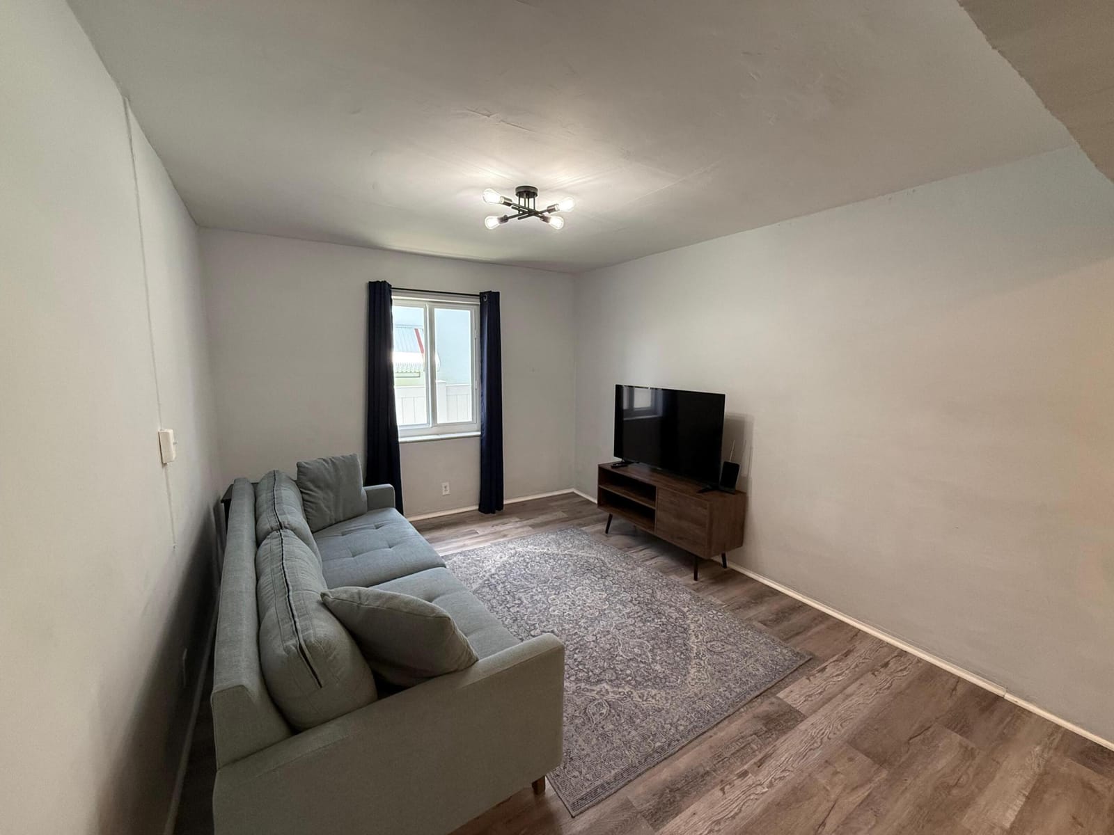 637 SW 2ND Street — photo 10