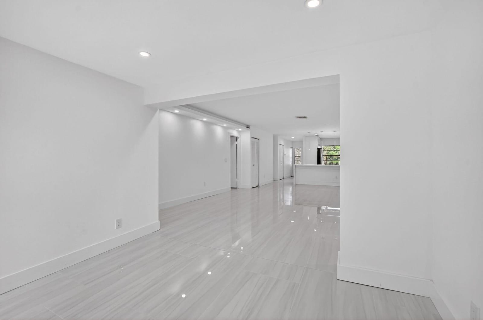 9272 Vista Del Lago 28F, Boca Raton, FL 33428 photo 18