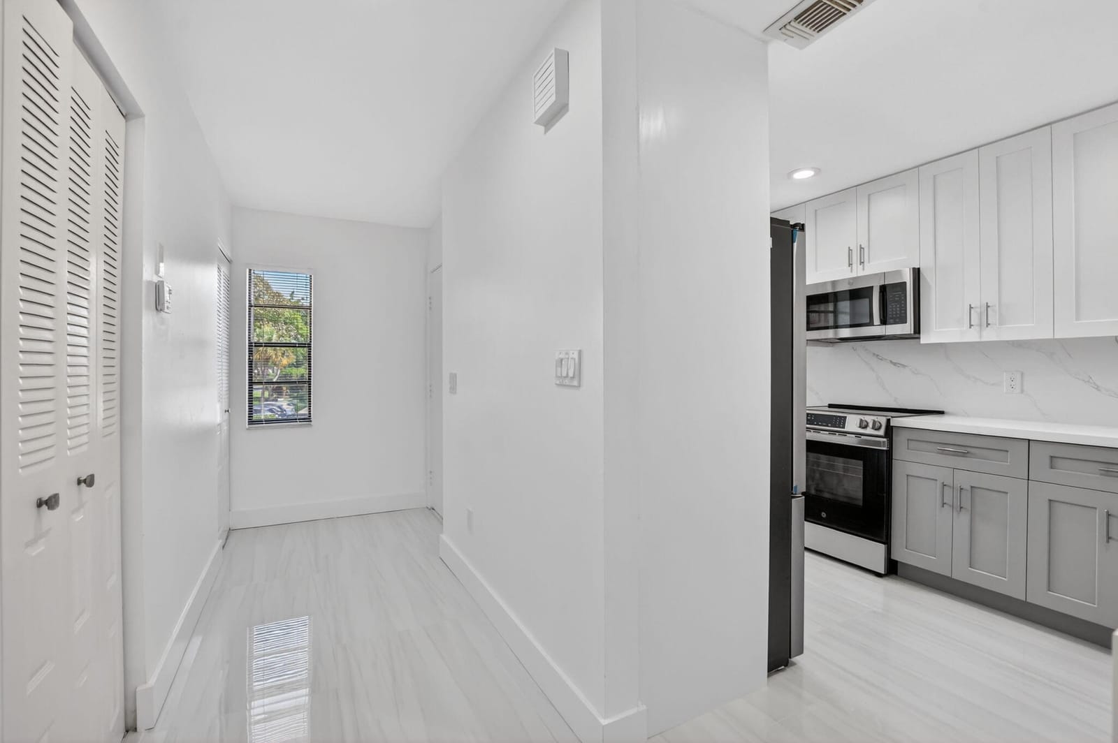 9272 Vista Del Lago 28F, Boca Raton, FL 33428 photo 19
