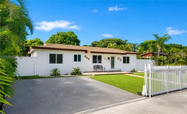 3312 NW 182nd Street, Miami Gardens, FL 33056
