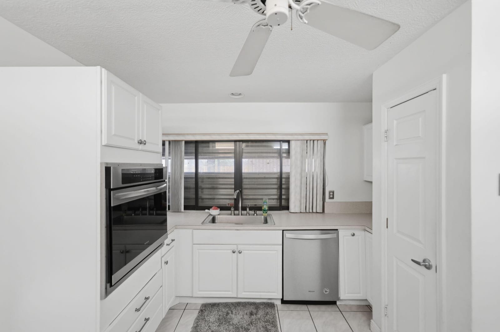 517 SE FELIX Avenue — photo 4