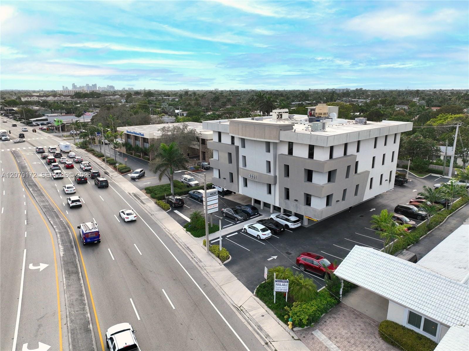 4331 N Federal Highway, Oakland Park, FL 33308