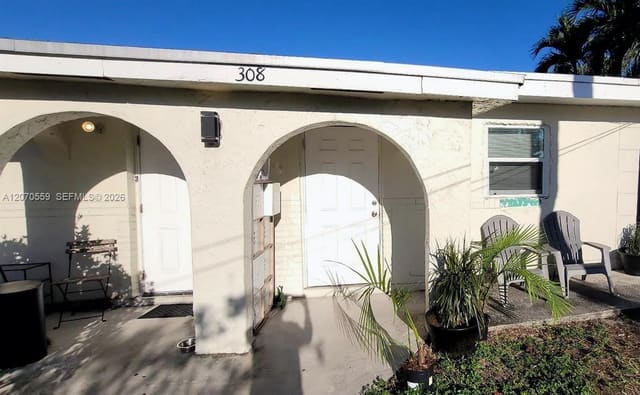 308 NW 2nd Avenue S, Deerfield Beach, FL 33441