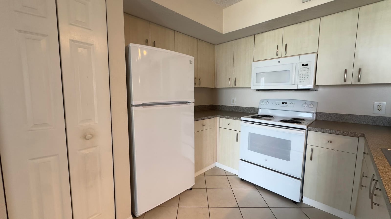 1801 N FLAGLER Drive 630 — photo 3
