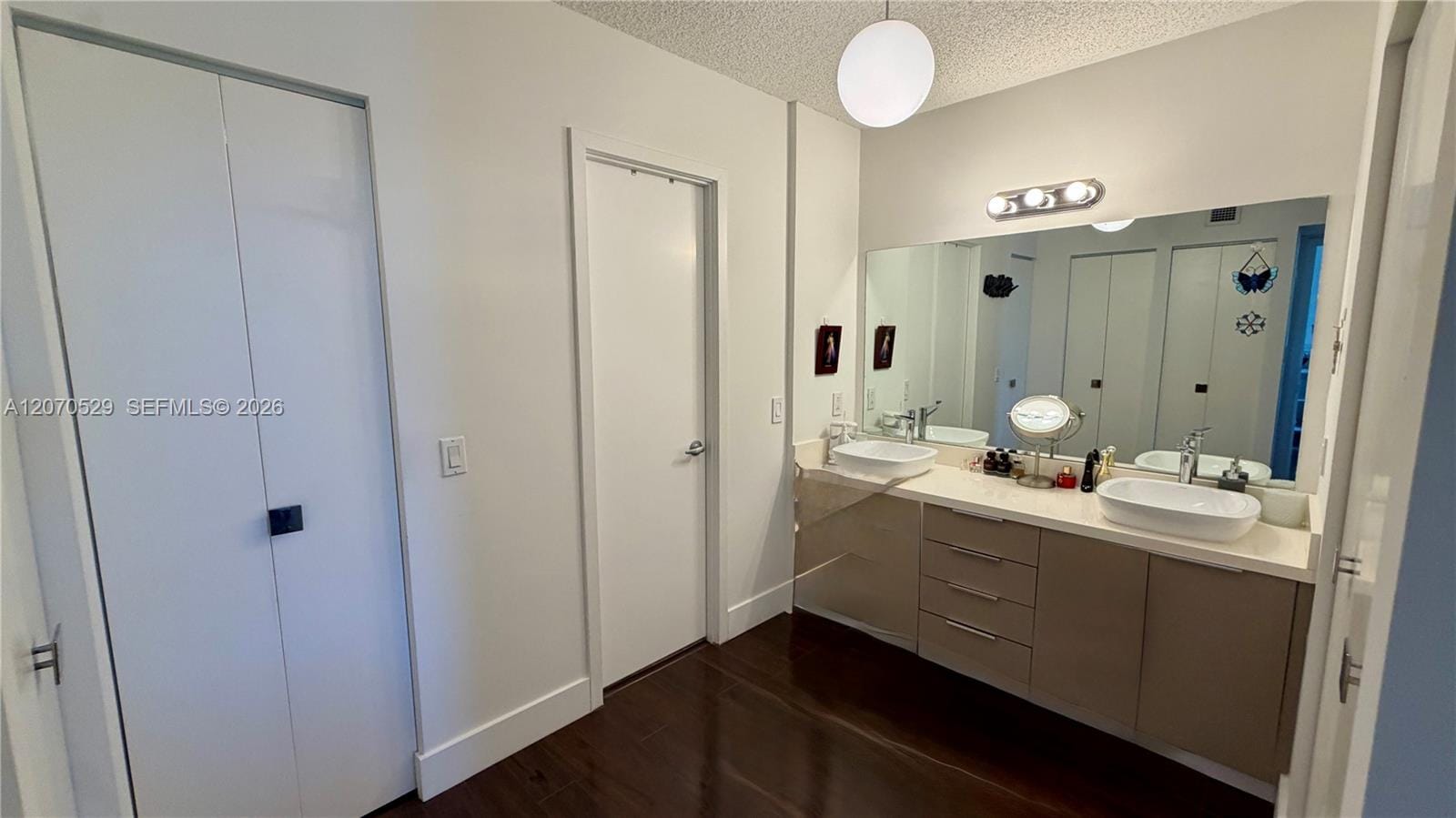 3701 N Country Club Drive 304, Aventura, FL 33180 photo 17