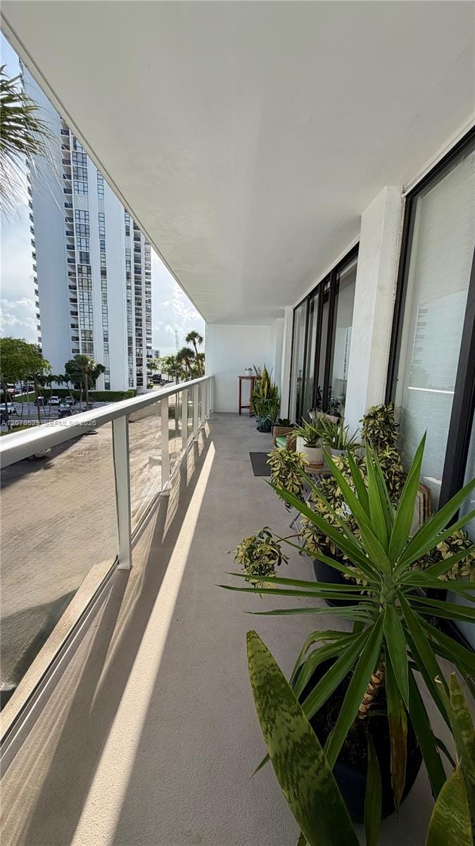 3701 N Country Club Drive 304, Aventura, FL 33180 photo 23