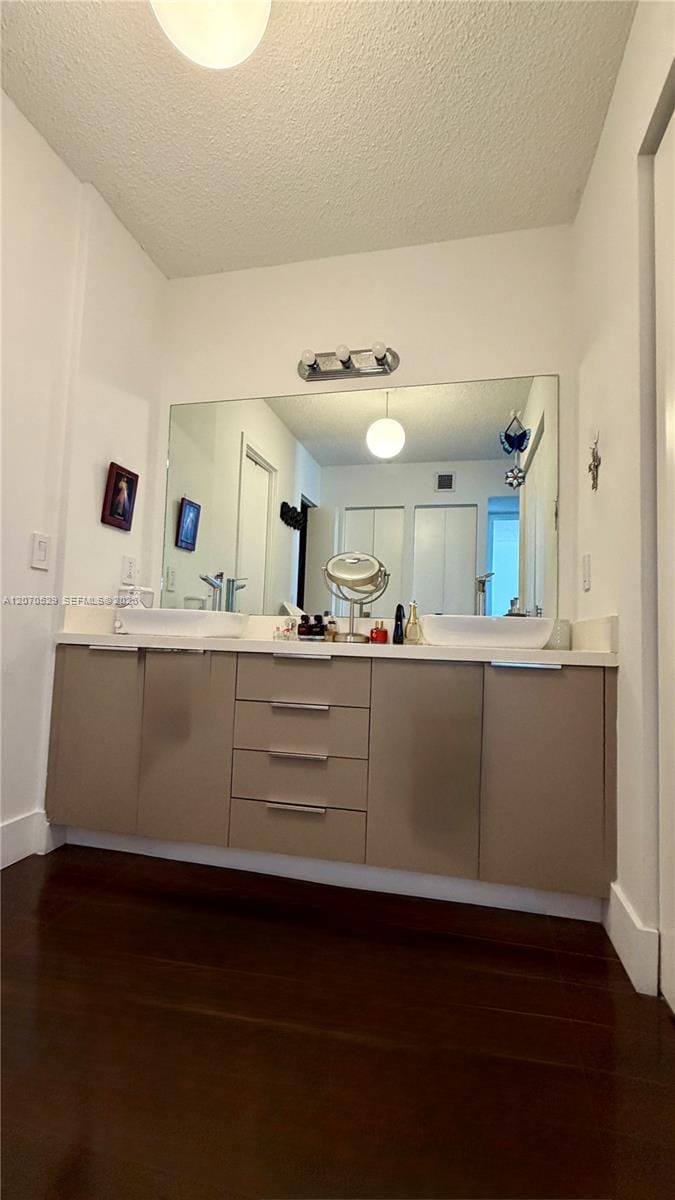 3701 N Country Club Drive 304 — photo 9