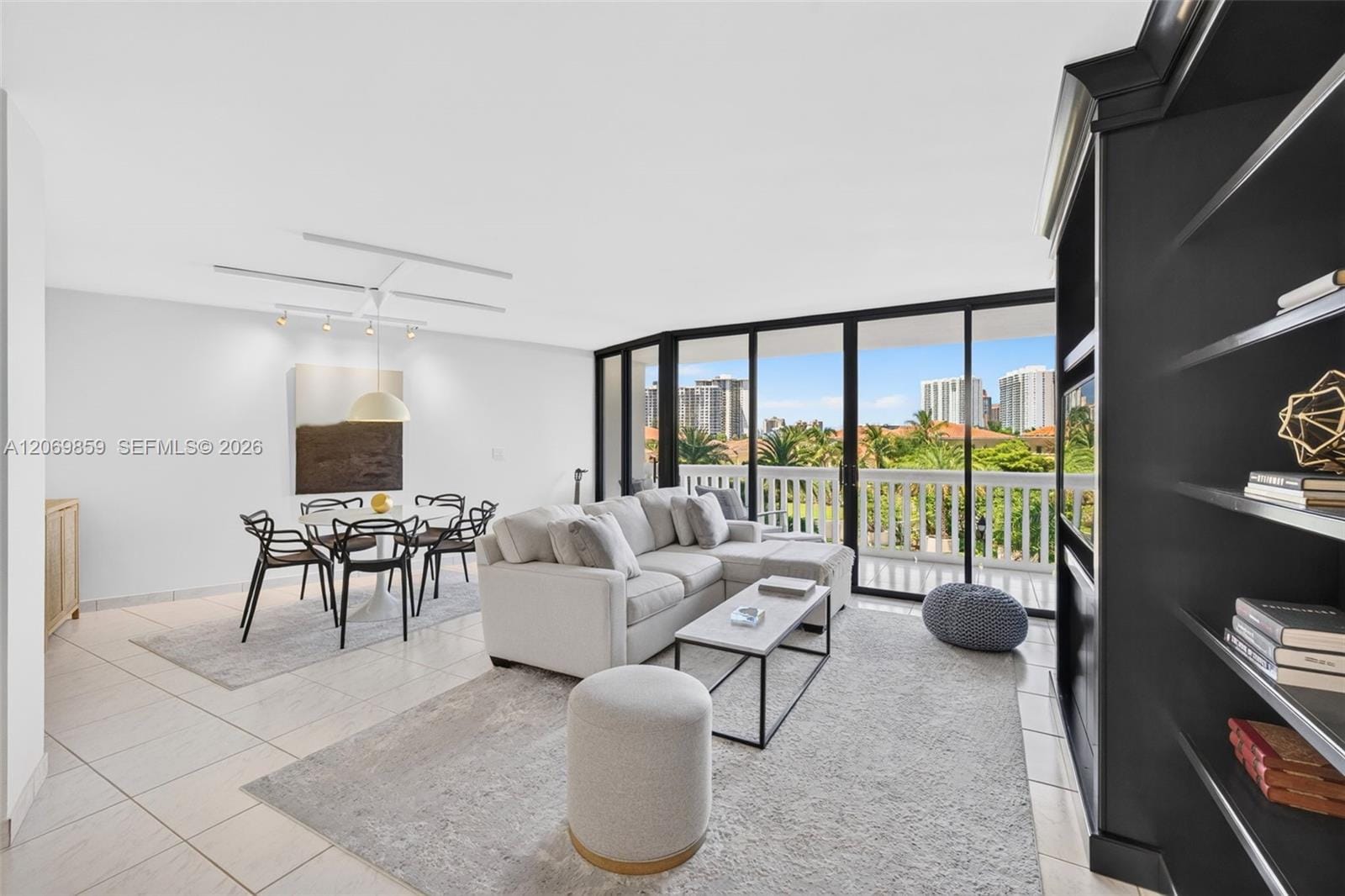 1000 Island Boulevard 405, Aventura, FL 33160 photo 3
