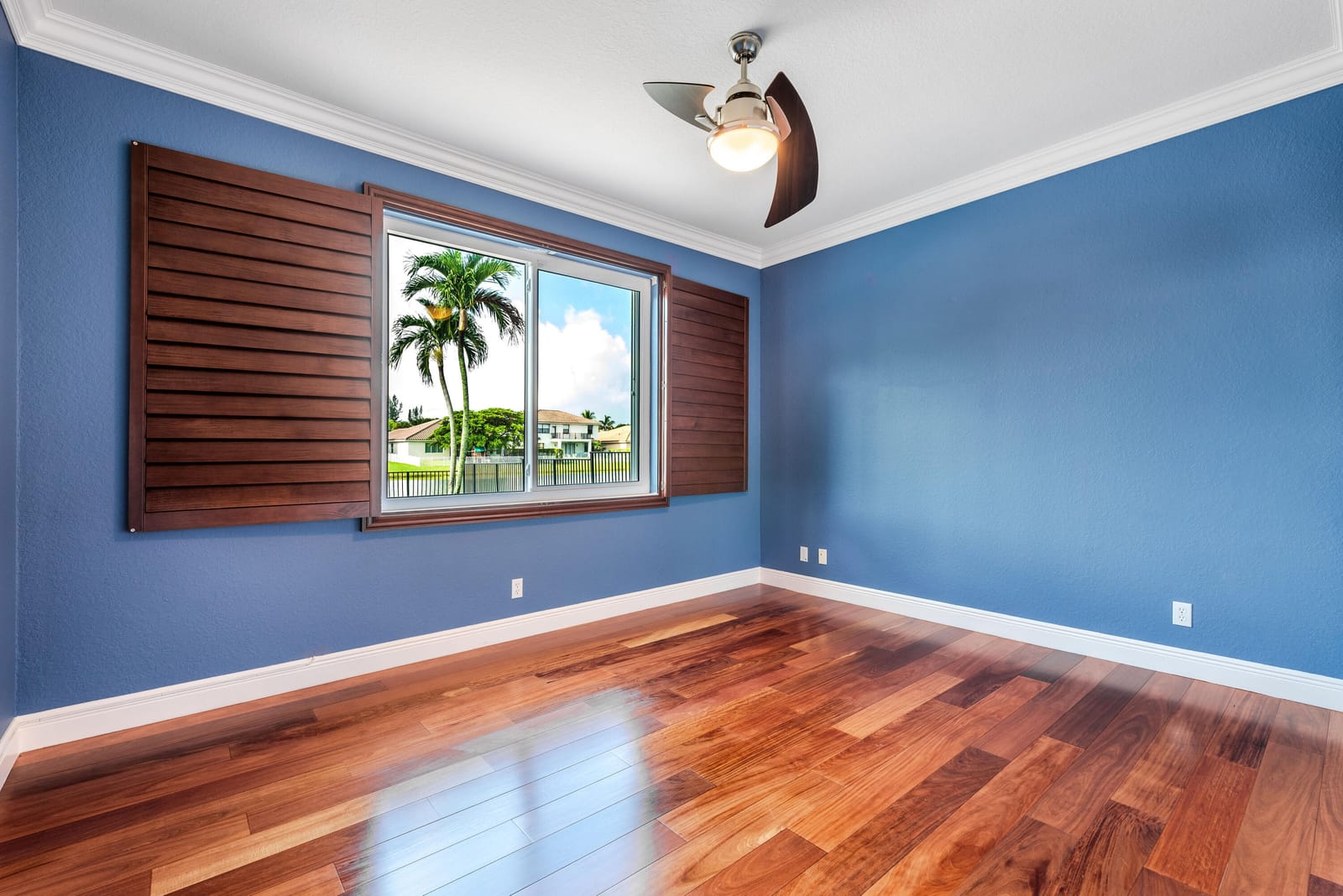 112 ISOLA Circle — photo 12