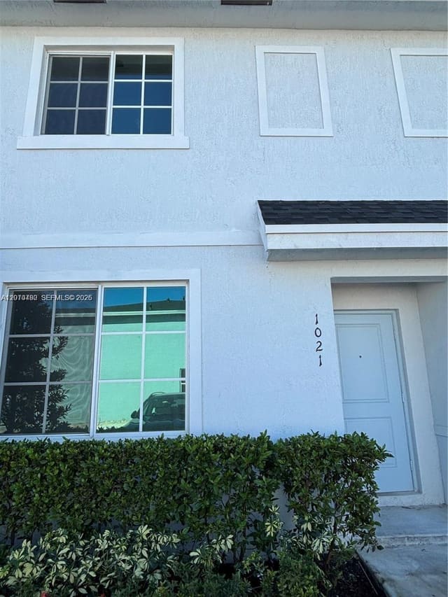 1021 NW 5th Street, Florida City, FL 33034