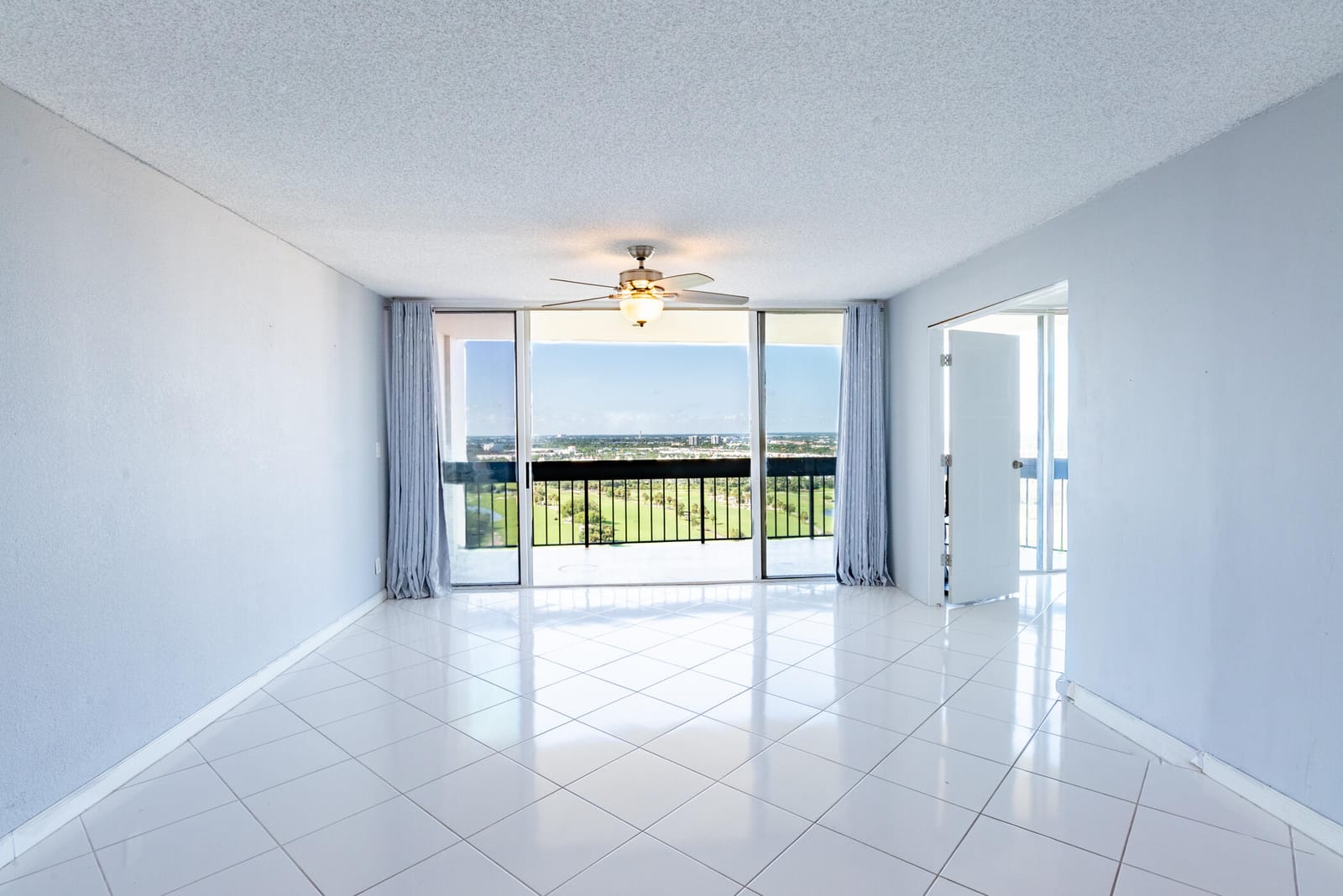 2400 PRESIDENTIAL Way PH6 — photo 3