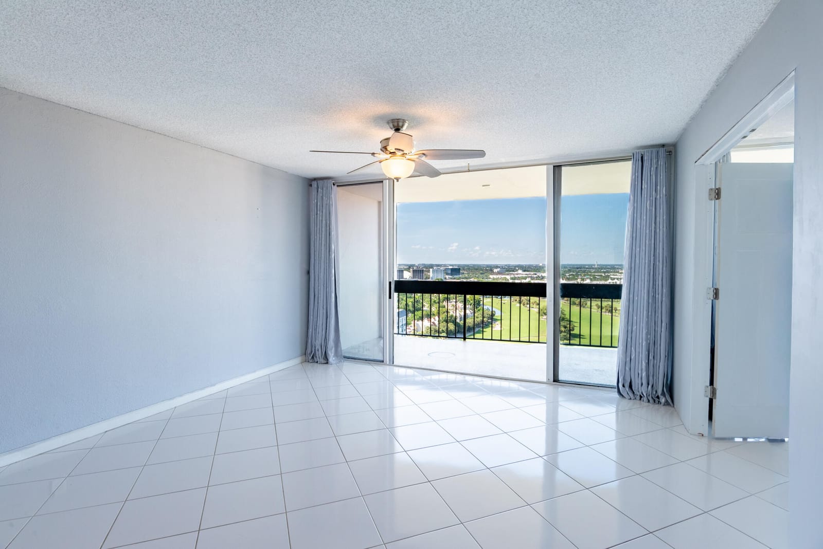 2400 PRESIDENTIAL Way PH6 — photo 7