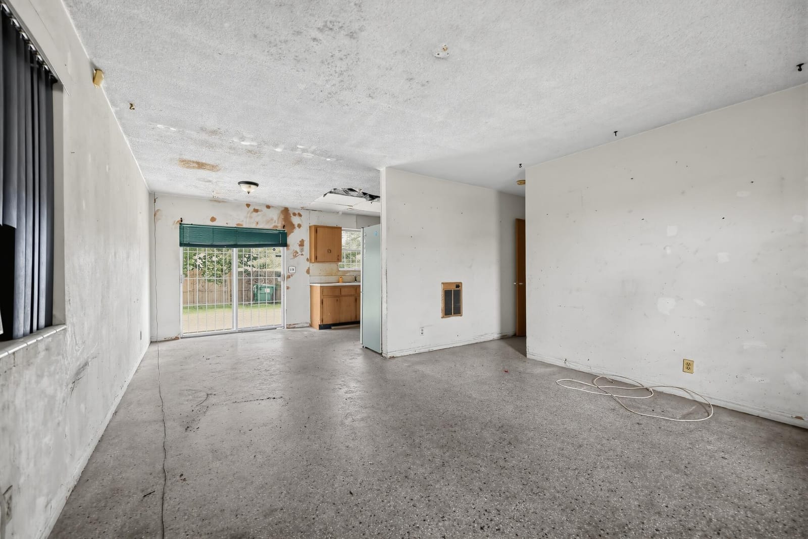 5450 FLETCHER Street — photo 11