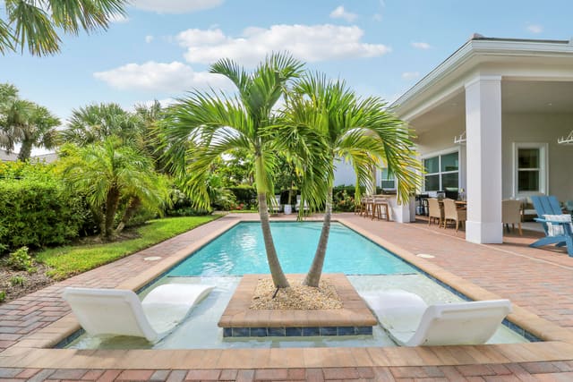 9952 REGENCY Way, Palm Beach Gardens, FL 33412