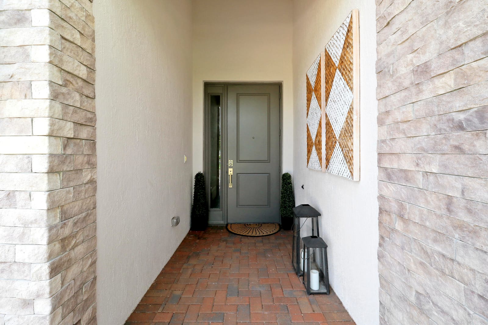 9952 REGENCY Way — photo 2