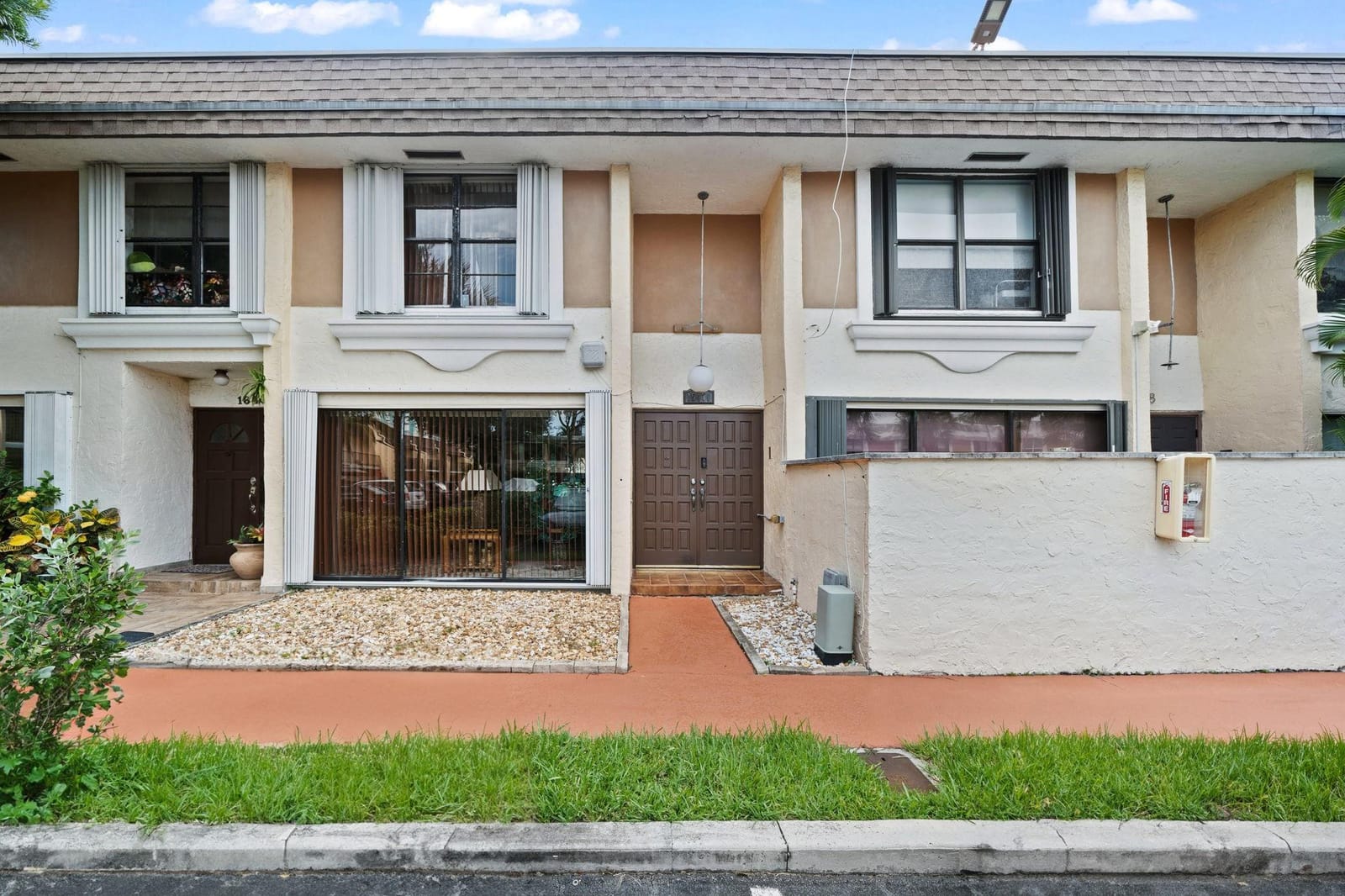 16470 NE 27TH Place 35, North Miami Beach, FL 33160