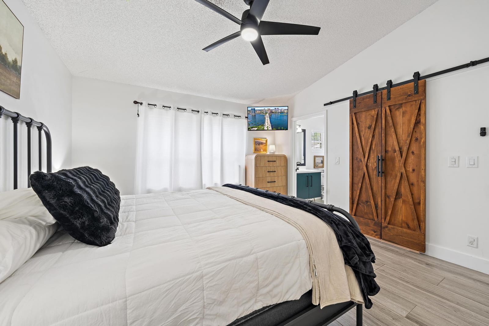 5483 Club Circle — photo 12