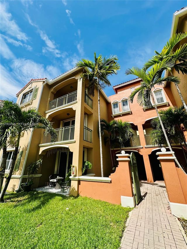6560 NW 114th Avenue 523, Doral, FL 33178