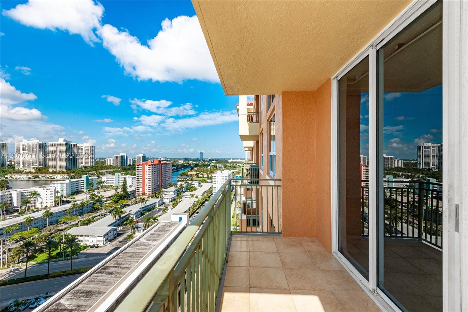 2080 S Ocean Drive MPH09 — photo 7