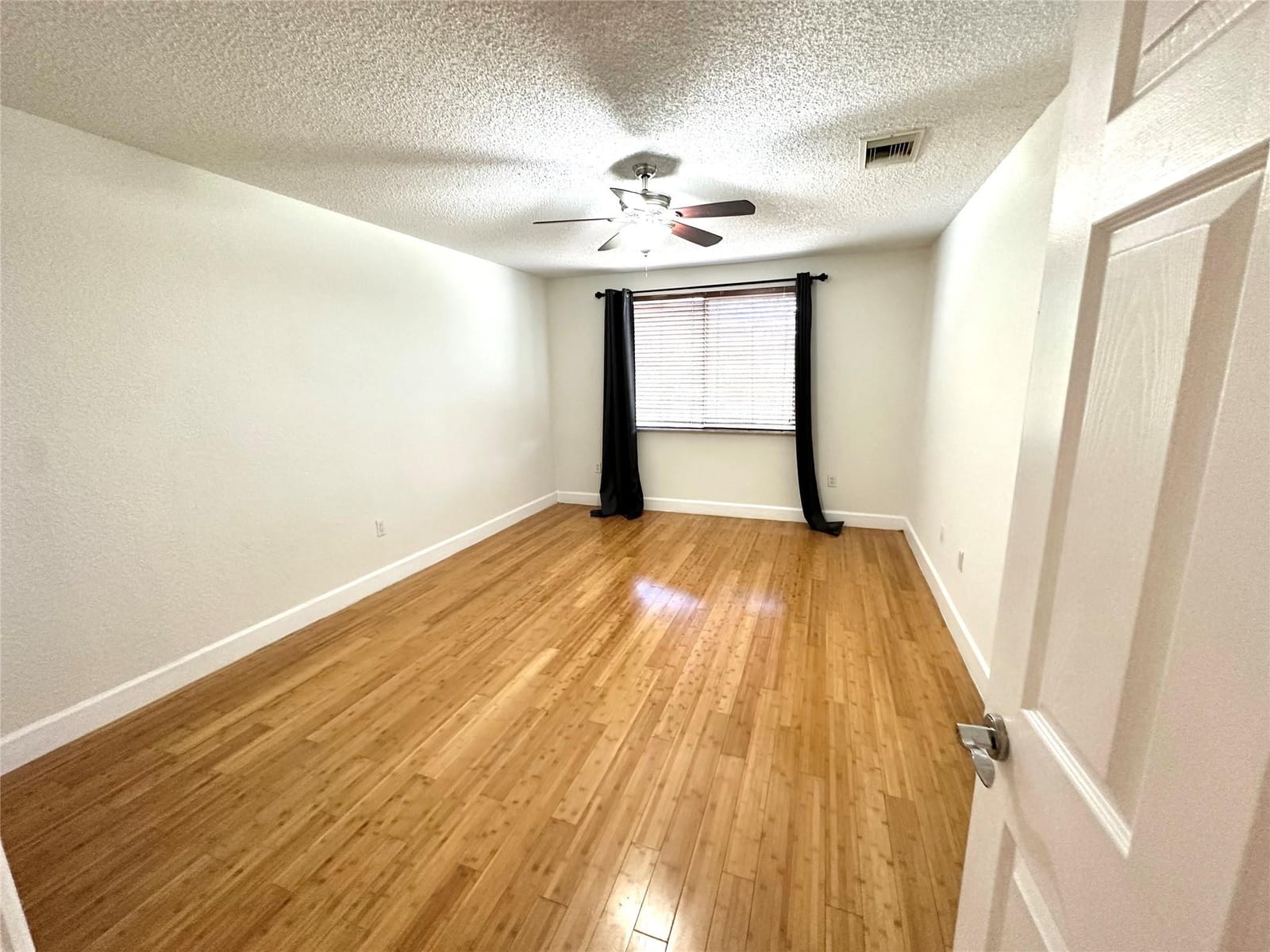 12624 NW 11TH Court, Sunrise, FL 33323 photo 9